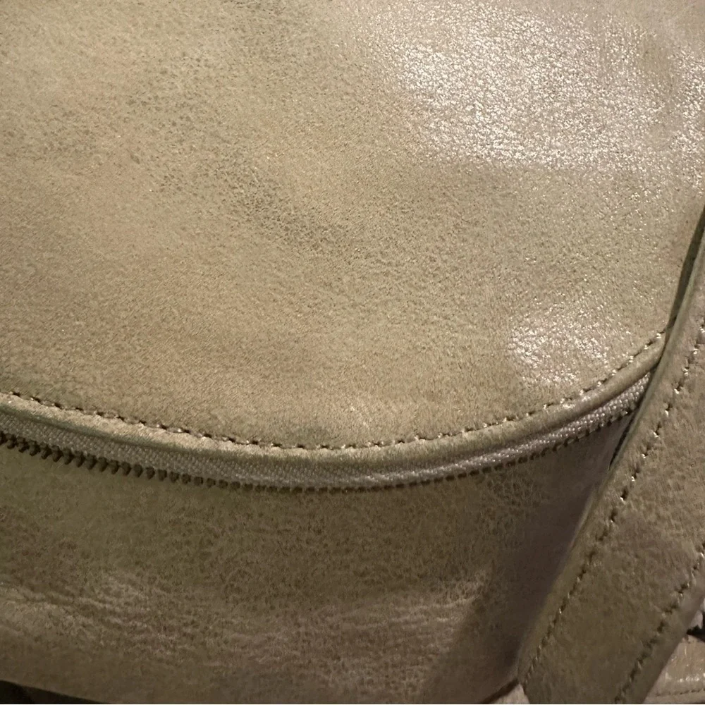 HOBO Cream Crossbody Bag - Picture 9 of 11